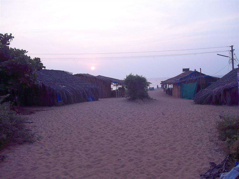 Tivai Beach Cottages 卡兰古特 外观 照片