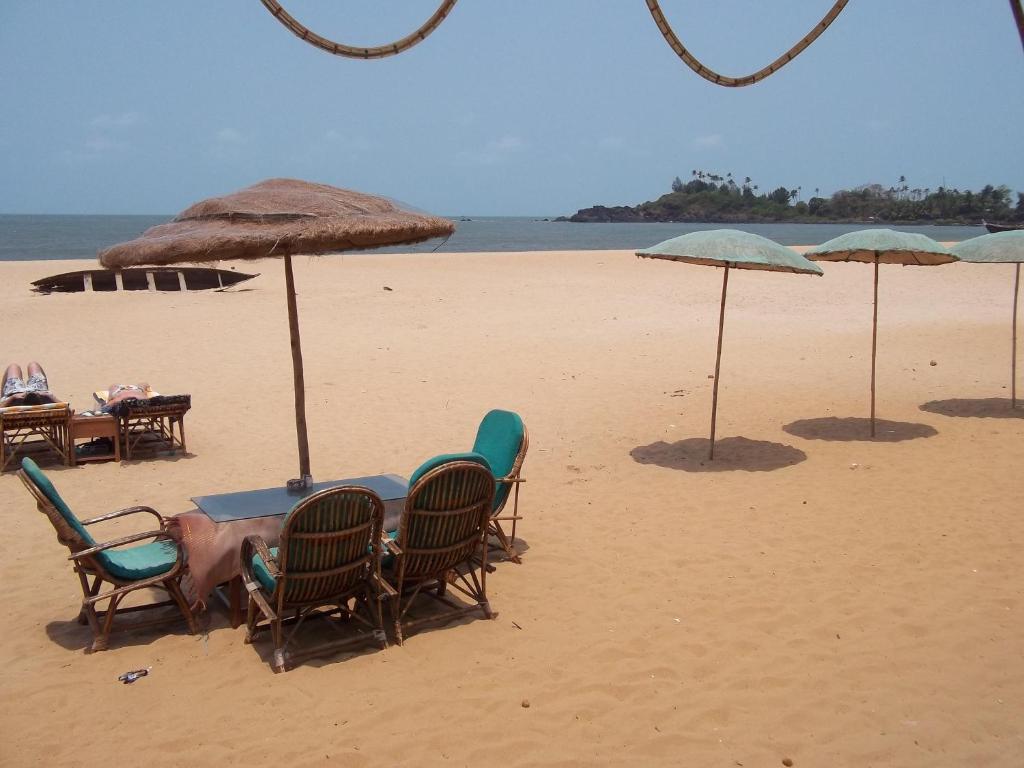 Tivai Beach Cottages 卡兰古特 外观 照片